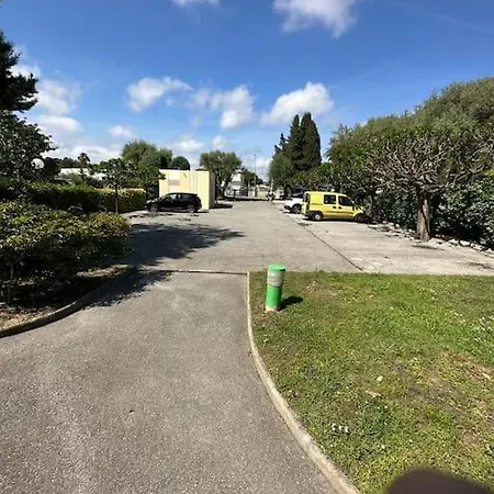 Apartment 3p 50m² 400m Antibes