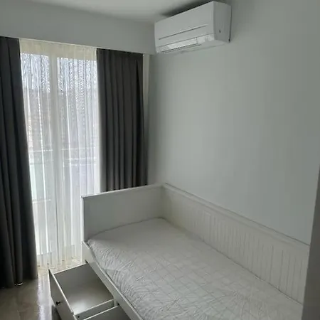 Apartment 3p 50m² 400m Antibes